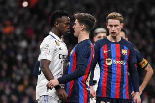  كلاسيكو الثأر.. موعد مباراة ريال مدريد وبرشلونة في نهائي السوبر الإسباني